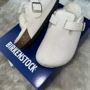 Boston Clogs Shearling / Suede / Antique White